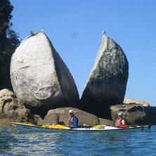 Split Apple, den var r&auml;tt stor!!fin kajaktur va d. Foto: Benjamin(ankan). &Aring;kare: Jag och Hanneke.
