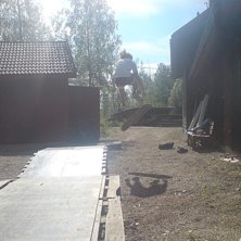 kickflip:D. Foto: Adam Granlund. &Aring;kare: William Dorg.