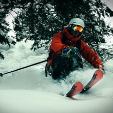 Gick upp p&aring; ett berg ute i skogen p&aring; V&auml;rmd&ouml; oc. Foto: Sebastian Falke. &Aring;kare: Jesper Sundstr&ouml;m.