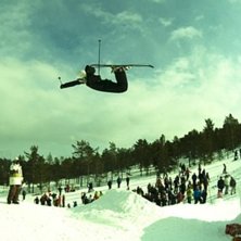 en superman frontflip. Foto: en snubbe. &Aring;kare: nikolai persson.