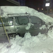 Min fula bil &auml;r trasig. Skottade fram den efter n. Foto: Alina Bergmark. &Aring;kare: Opel Kadett.