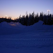 H&auml;r bygger jag ett hopp inf&ouml;r natt&ouml;ppet i Sv&auml;r. Foto: Kalle Hansols. &Aring;kare: Kalle Hansols.