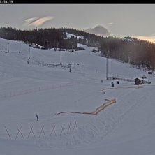 Vi &aring;pner
Det bl&aring;ser friskt
Uttrykksikonet smile.