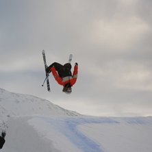 backflip i bydalen. Foto: Jakob Lundberg. &Aring;kare: Olle Eriksson.