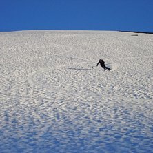 Carving p&aring; fj&auml;llet 16 juni h&ouml;r inte till vanlig. Foto: Knut Steines. &Aring;kare: Bj&ouml;rn Biller.