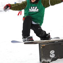 Japp, h&auml;r &auml;r ett av mina hemmakokade railtrick. . Foto: Emil Isberg. &Aring;kare: Dennis Asplund.