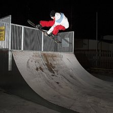 Lek i skateparken !
- Kul kv&auml;ll!. Foto: Lucas Nilsson. &Aring;kare: Viktor pettersson.