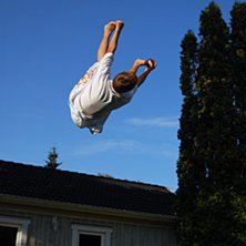 Har &auml;ntligen k&ouml;pt matta :D. Foto: Josephine. &Aring;kare: Alex.