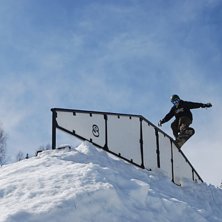boardslide p&aring; hand rail i bjurs&aring;s.. Foto: Hjalmar Olsen. &Aring;kare: Algot Olsen.