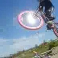 Jag hoppar p&aring; bromma kullarna. &Aring;kare: Bj&ouml;rn Karlsson.