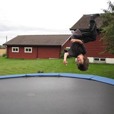 Foto: Jonas Tr&auml;g&aring;rdh. &Aring;kare: JeppeT.