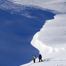 Vilken v&auml;g ner? S&auml;songspremi&auml;ren f&ouml;r catski&aring;k. Foto: Jonas Emilsson. &Aring;kare: H&aring;kan Gustafsson och Johan Everljung.