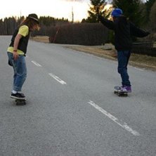 &Aring;kare: Felicia Wallmark &amp;amp; Jennifer Eriksson.
