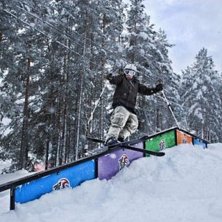 jag failar p&aring; railen x). Foto: erik olsson. &Aring;kare: simon andersson.