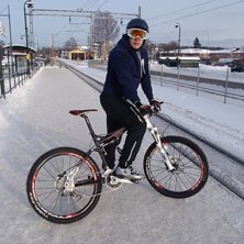 En cykeltur i kylan. Foto: Jessica. &Aring;kare: Jonatan Boqvist.