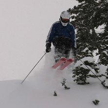 Ett litet drop i Alta efter ett dump med 40 cm nys. Foto: Lucas Skalleberg. &Aring;kare: Max Larsson.