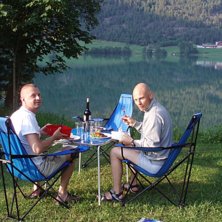 Efter en dag i backen s&aring; m&aring;ste levern och tarmen. Foto: Jag. &Aring;kare: Spiken och Matta, fr&aring;n v&auml;nster sett..