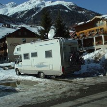 Vintersemester n&auml;r den &auml;r som b&auml;st. Bo centralt. Foto: Micke Gr&ouml;nlund. &Aring;kare: Adriatik 655 SP 2005 &aring;rs modell.