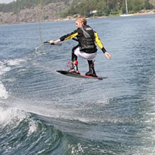 Foto: en kille. &Aring;kare: sammy.