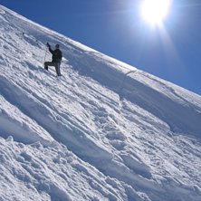 P&aring; v&auml;stsidan av Todorka p&aring;v&auml;g ner i dalen mott. Foto: Melker Rinaldo. &Aring;kare: Alexander Rinaldo.