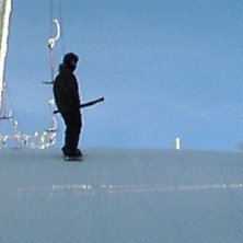 jag st&aring;r i liften. &Aring;kare: ja.