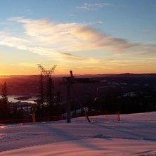 Str&aring;lende sol p&aring; fjellet!
F&oslash;lgende heiser g&aring;r .