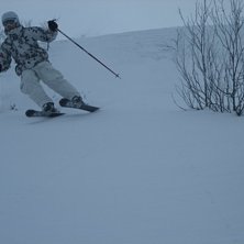 tog oss l&aring;ngt till v&auml;nster (nerifr&aring;n sett) om v. Foto: Simon Boklund. &Aring;kare: Kristofer Sellberg.