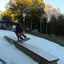 Ovanligt tidig f&ouml;rs&auml;song p&aring; Vall&aring;sen den 17 ok. Foto: Maria Skoglund. &Aring;kare: Joel Olovsson.