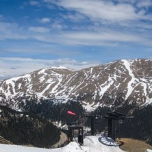 Toppen av 2-stolsliften 2012-04-26, inte mycket sn.