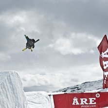 sk&ouml;nt h&auml;ng. Foto: Robin Todor. &Aring;kare: random.