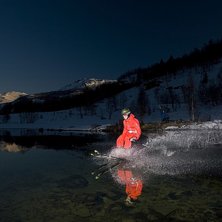 Sketchy inrun men Evil Emil har tungan r&auml;tt i mun. Foto: Ola Bj&ouml;rnstr&ouml;m. &Aring;kare: Evil Emil.
