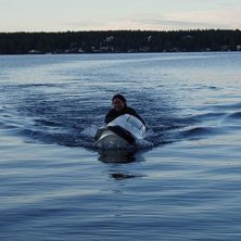 En kv&auml;ll med jetskin!!!
Super kallt men skoj!!. Foto: mm. &Aring;kare: Christine.