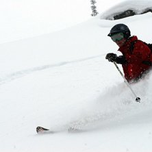 cat skiing i fernie med gott puder. Foto: claude perrault. &Aring;kare: victor segergren.