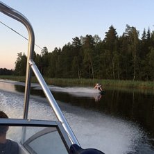 Kv&auml;lls jibb. Foto: Petra Bladin. &Aring;kare: Emil F&auml;lt.