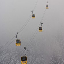 Gondolliften i Mayrhofen en sn&ouml;ig och dimmig s&ouml;n. Foto: Mattias Fredriksson.