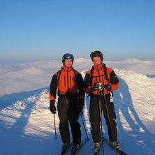 Jag &amp;amp; Olle i v&aring;ra fina Alpina jackor h&ouml;g. Foto: Nina Hultqvist. &Aring;kare: Magnus Scherman &amp;amp; Olle Strands&auml;ter.