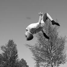 marcus g&ouml;r backflip. Foto: Emil Matthed. &Aring;kare: Marcus Ingesson.