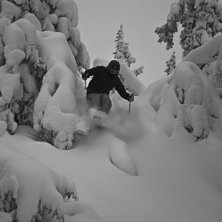 P&aring; v&auml;g in f&ouml;r ett dopp i pudret :). Foto: Viktor Leandersson. &Aring;kare: Viktor M&aring;nsson (jag).