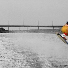 Thule i luften. Foto: Adrian Helly-Hansen. &Aring;kare: Thullan.