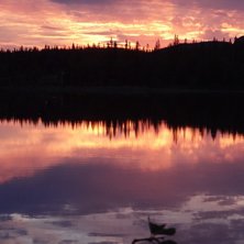 Solnedg&aring;ng efter en kv&auml;ll med bra fiske. Foto: Jonas &Aring;berg.