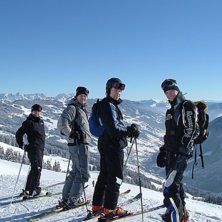 Foto: ok&auml;nd. &Aring;kare: jag med fler.