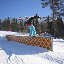 lite rail i vemdalssklets park. Foto: pappa. &Aring;kare: anton hartell.