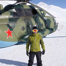 Heliskiing i Kirgisistan &auml;r helt enkelt koolt.. Foto: Mattias Karlsson. &Aring;kare: Jon Ahls&eacute;n.