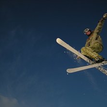 &aring;kte lite skider i ravin. Foto: patrik dahlsten. &Aring;kare: hemming nilsson.