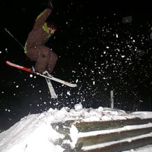 180 Tailgrepp &ouml;ver en grill:P. Foto: Jimmy Klausner Waldesj&ouml;. &Aring;kare: Johan Sers (jag).