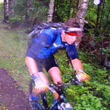 Bl&ouml;t blev vi. . Foto: Johan Vall. &Aring;kare: Jens H&auml;ggstr&ouml;m.