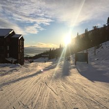 Det er meldt sol og sn&oslash; i dag
Solen kom f&oslash;rst :).
