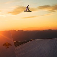 Foto fr&aring;n f&ouml;rra sommaren. Stoked p&aring; denna somma. Foto: Mats Kahlstr&ouml;m. &Aring;kare: Sergey Tarasov.