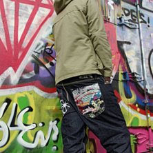 lek vid planket.. Foto: fjupp. &Aring;kare: jag.