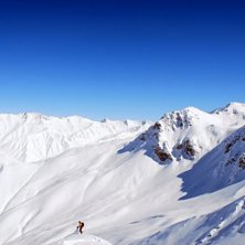 Heliskiing Uzbekistan. Foto: Tomasz Kaminski. &Aring;kare: Laurent Cottaz.